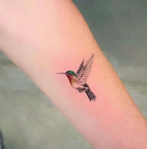 Mini tatuaje de colibrí