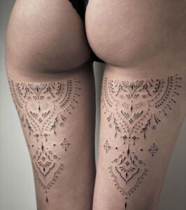 tatuaje mandala en piernas