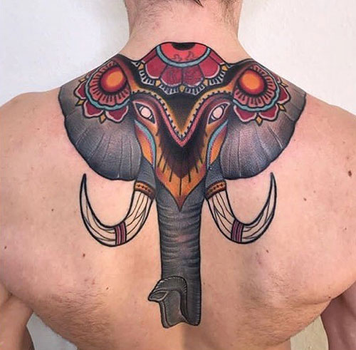tatuaje tradicional de elefante