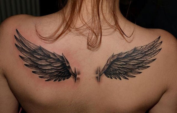 Tatuaje de alas para espalda