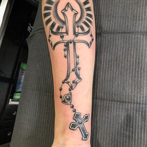 cruz católica tattoo