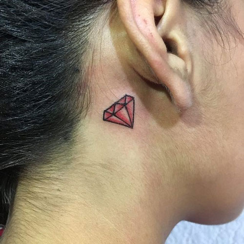 tatuaje de diamante sencillo