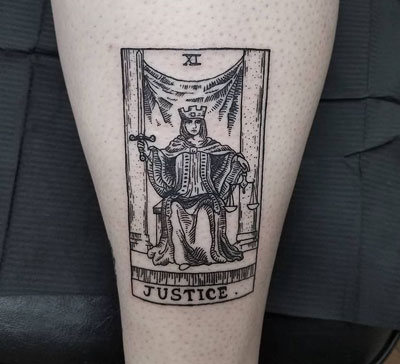 carta tarot justicia tatuaje
