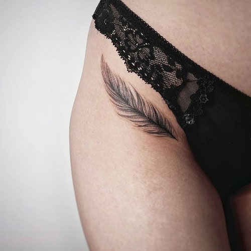 tattoo pluma para mujer