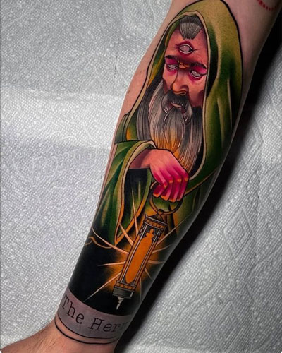 tatuaje de tarot el ermitaño