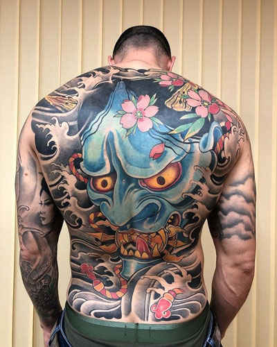 tatuaje oriental de Hannya
