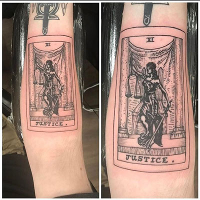 tatuaje tarot justice