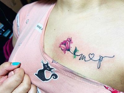 tatuaje tulipan rosa