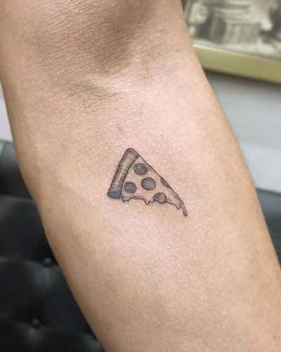 tattoo chico de pizza