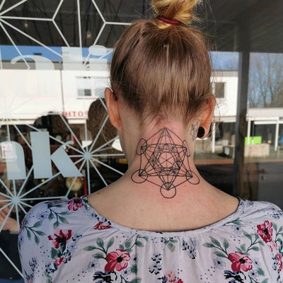 tatuaje geometria sagrada