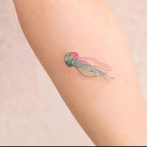 medusa en color tatuaje