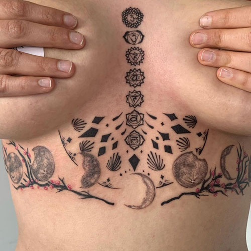 tattoo chakras en mujeres