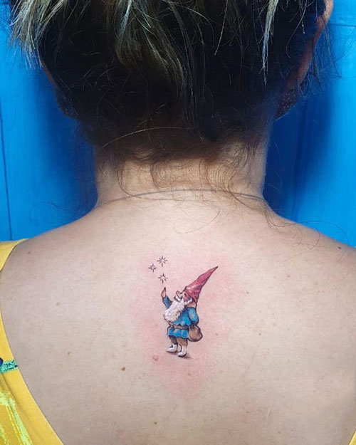 tattoo gnomo en espalda