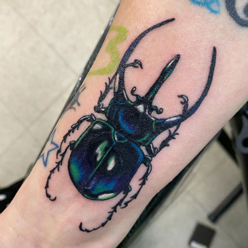 tattoo insecto