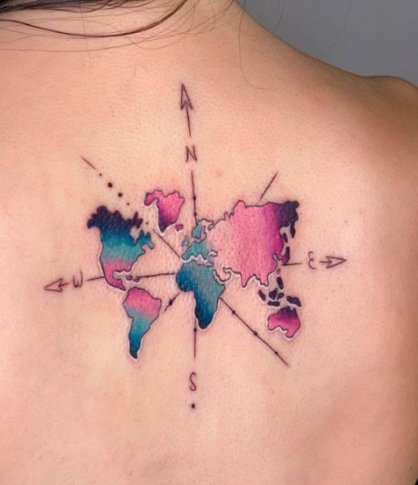 tatuaje de mapa mundi color