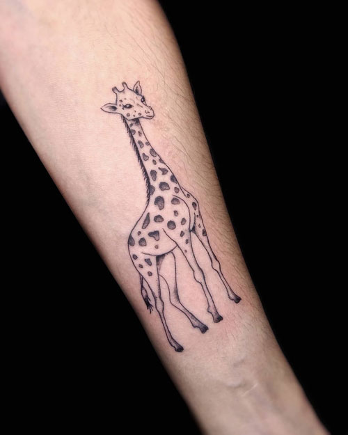 tatuaje jirafa cuerpo