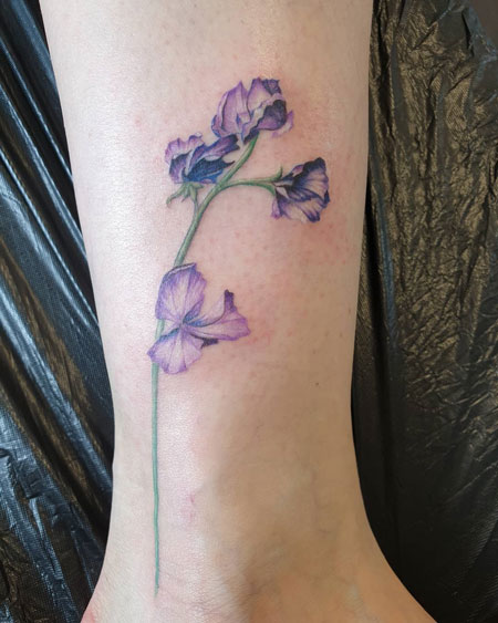 flor de violeta tatuaje