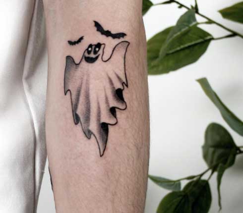 tattoo fantasma y murcielago