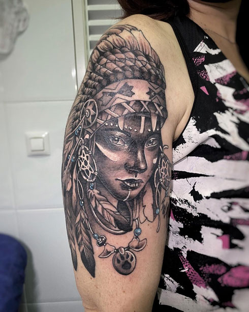 tattoo mujer nativa americana