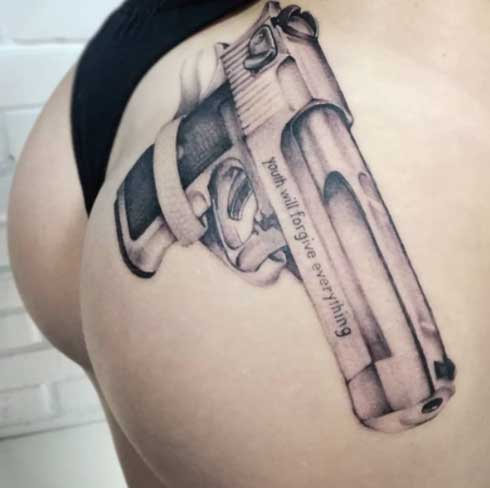 tattoo realismo de pistola