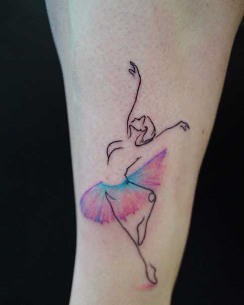 tatuaje acuarela bailarina