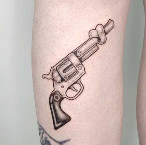 tatuaje arma