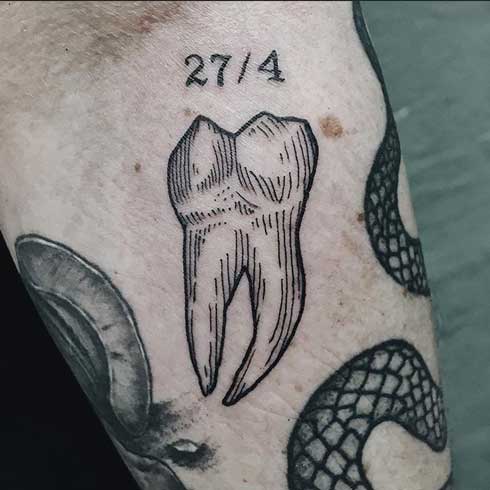 tatuaje tooth