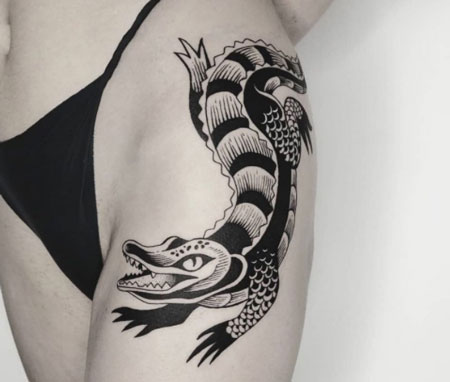 tattoo caiman en pierna