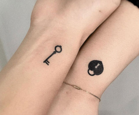 tatuaje llave y candado